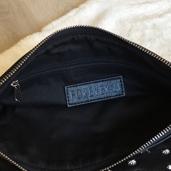 Forever 21 Faux Leather Envelope Clutch - Picture 3 of 6